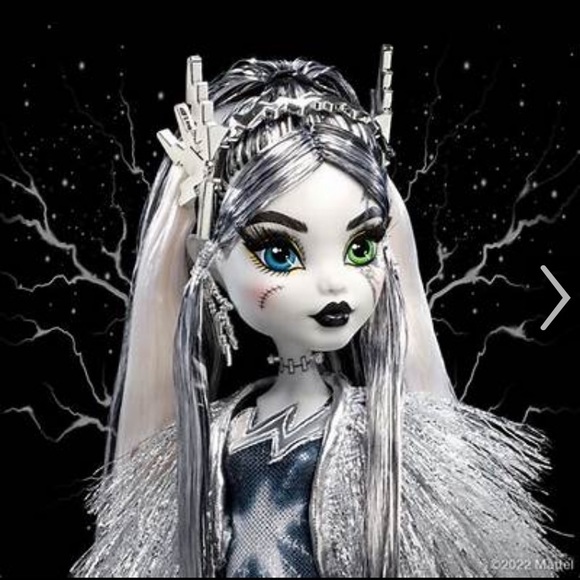 Monster High Frankie Stein Voltageous NIB SDCC Exclusive - Picture 2 of 9